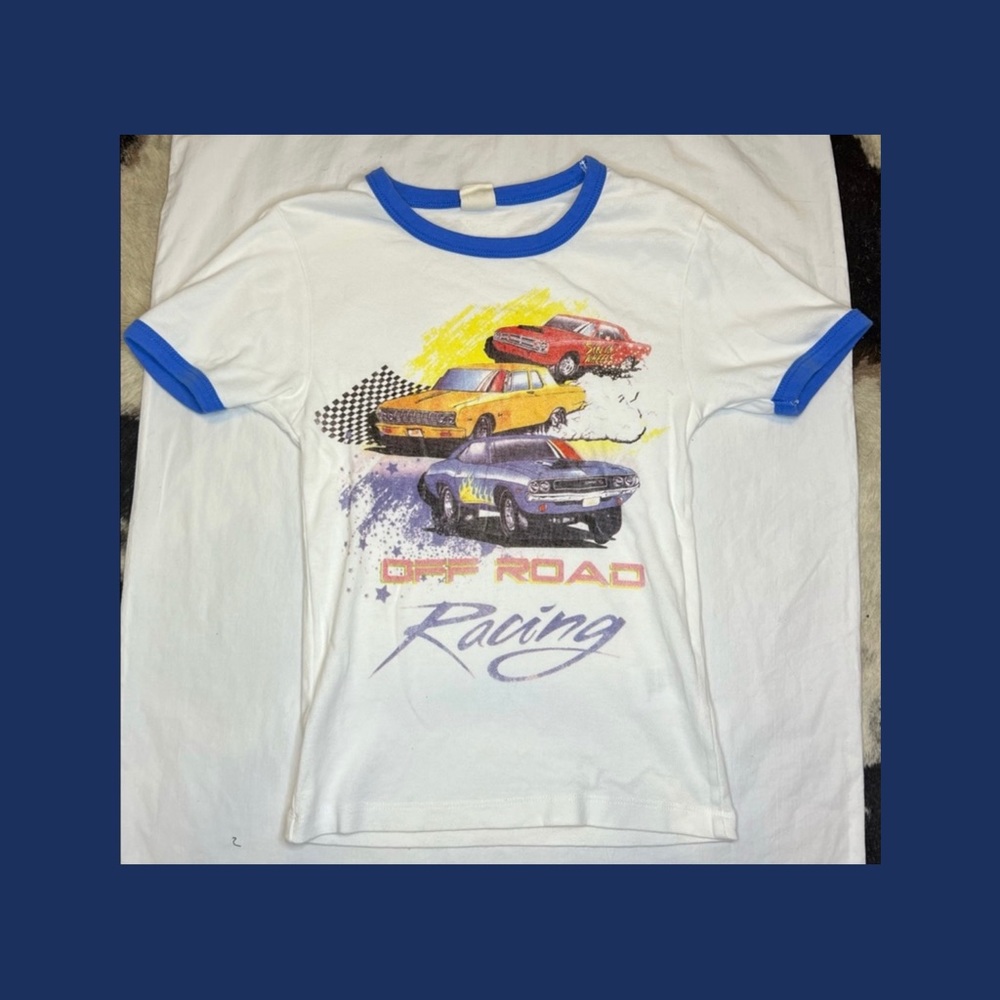 Urban Outfitters Graphic Tee - Picture 3 of 7
